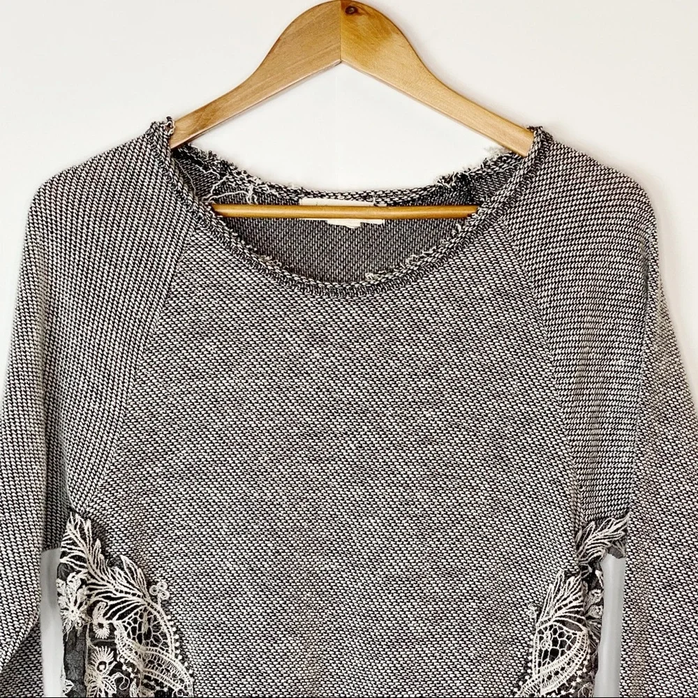 EUC Staring At Stars Distressd Lace Inset Pullover